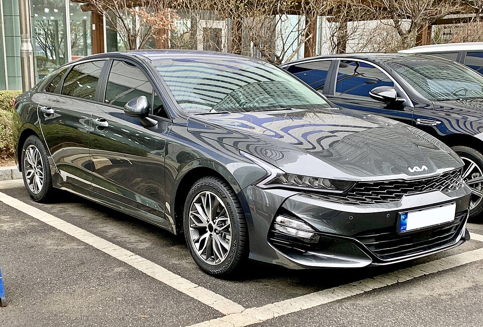 Kia K5 — пример лота с Encar